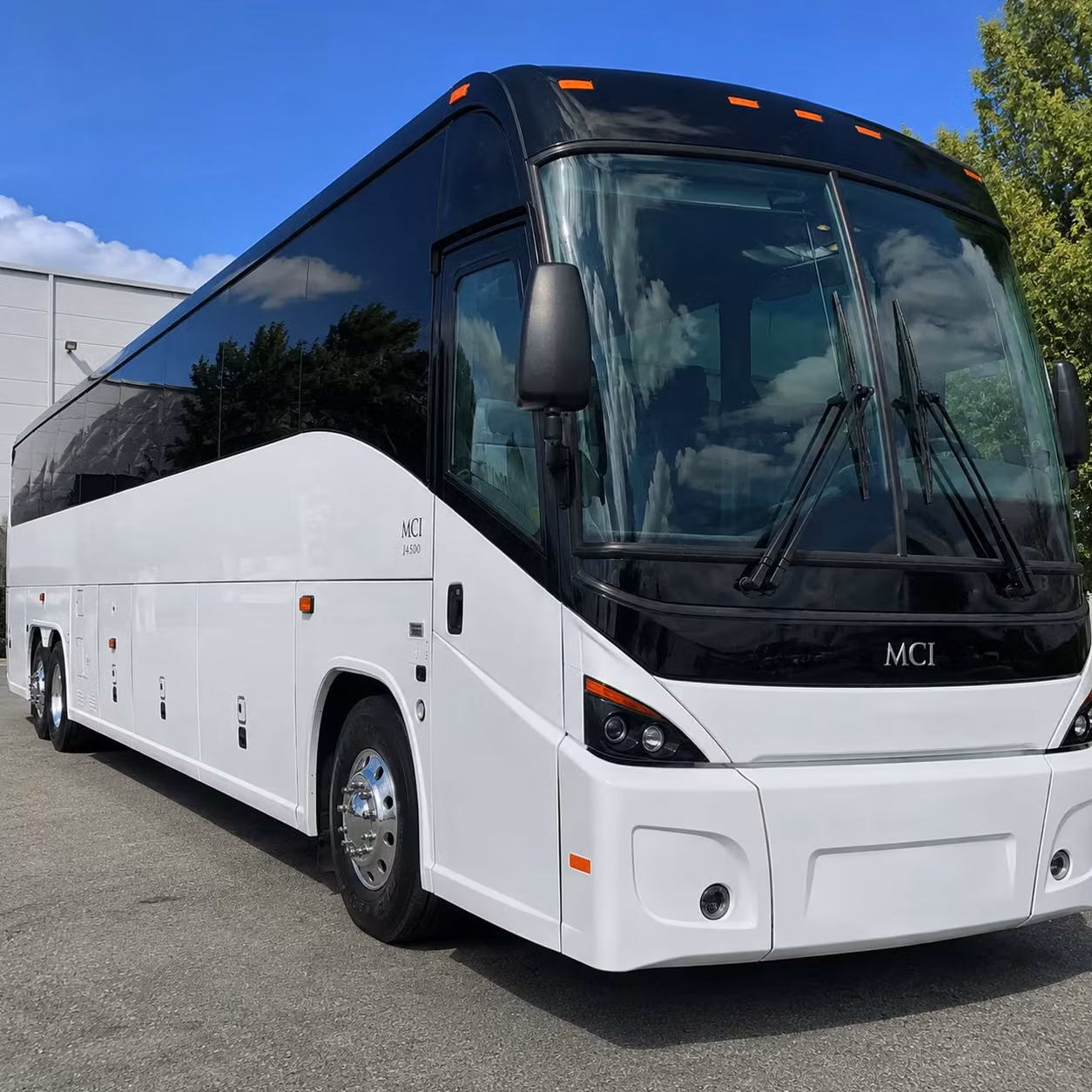 dfw and love field airport transfers made easy for frisco groups